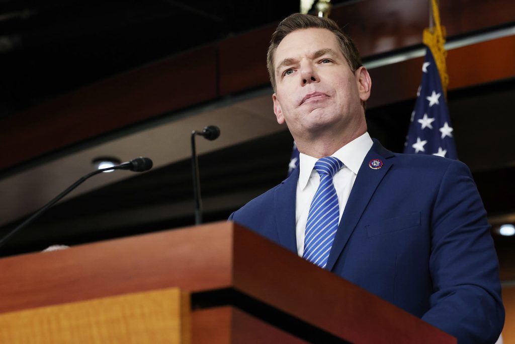 251113-eric-swalwell-2-es-c7ad12.jpg