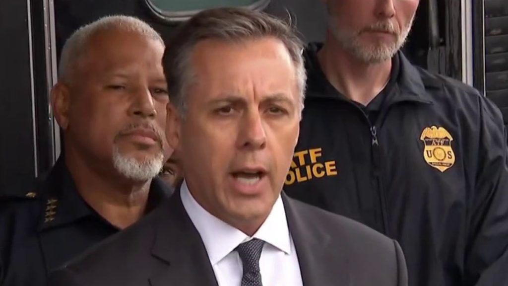 1758727913701_n_msnbc_dallas_officials_speak_out_on_shooting_at_ice_facility_dallas_field_office_250924_1920x1080-ij7lbf.jpg