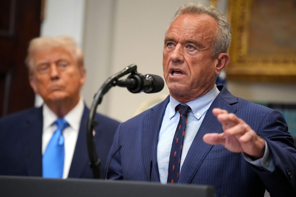250922-donald-trump-robert-f-kennedy-jr-ac-550p-cdc4e0.jpg