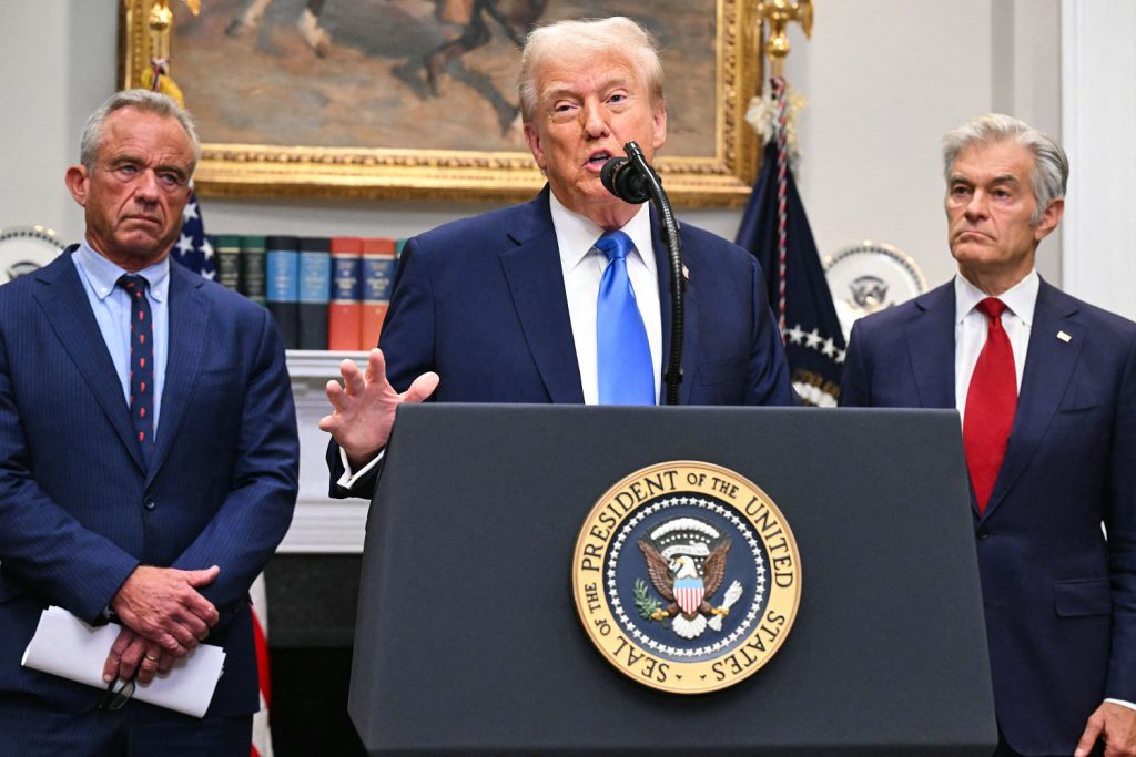 250922-donald-trump-robert-f-kennedy-jr-mehmet-oz-ac-504p-a2fb8e.jpg