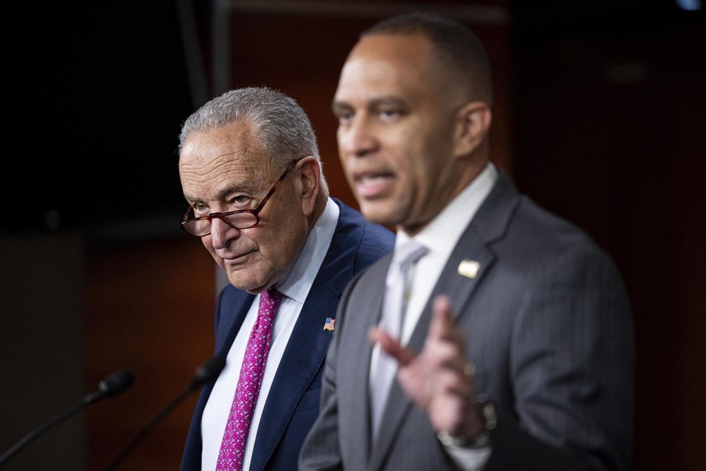 250923-charles-schumer-hakeem-jeffries-mn-1100-a333ca.jpg