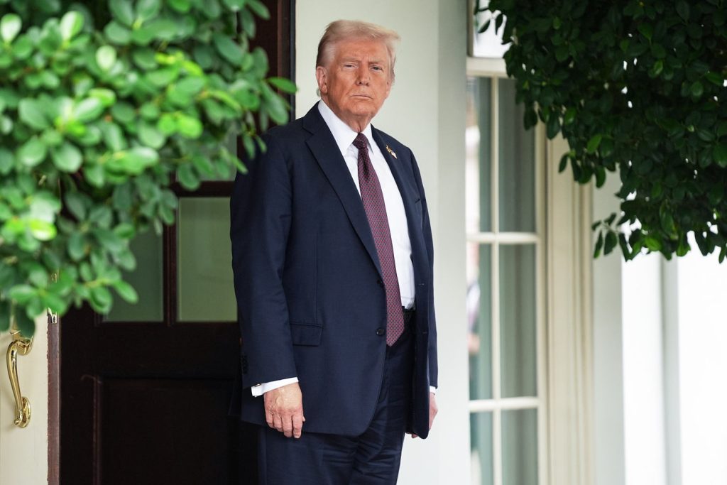 250929-donald-trump-vl-427p-7f1c37.jpg