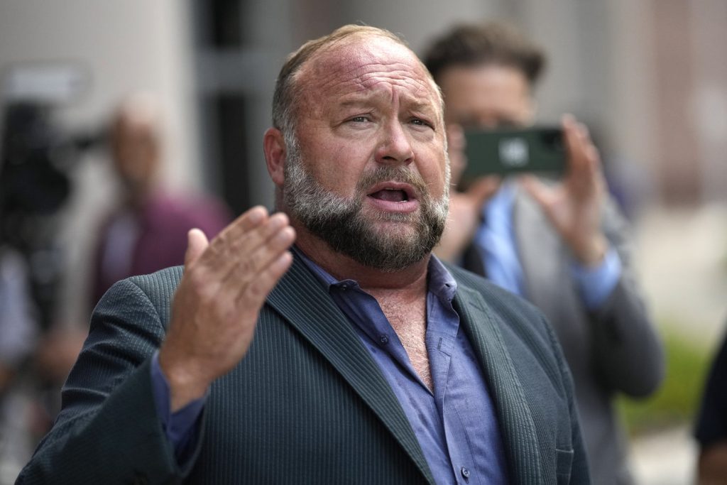 240625-alex-jones-se-1105a-2e83bb.jpg