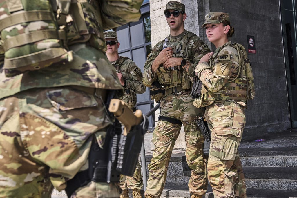 250825-national-guard-members-armed-ew-803p-dc4d70.jpg
