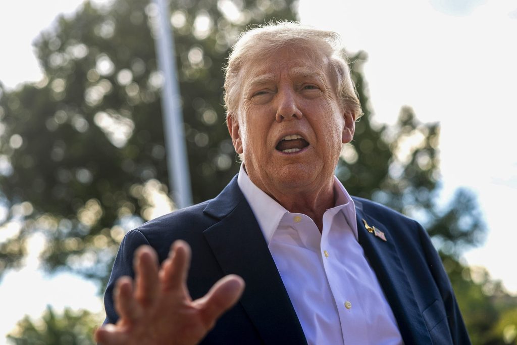 251001-trump-yell-gk-2a70e0.jpg