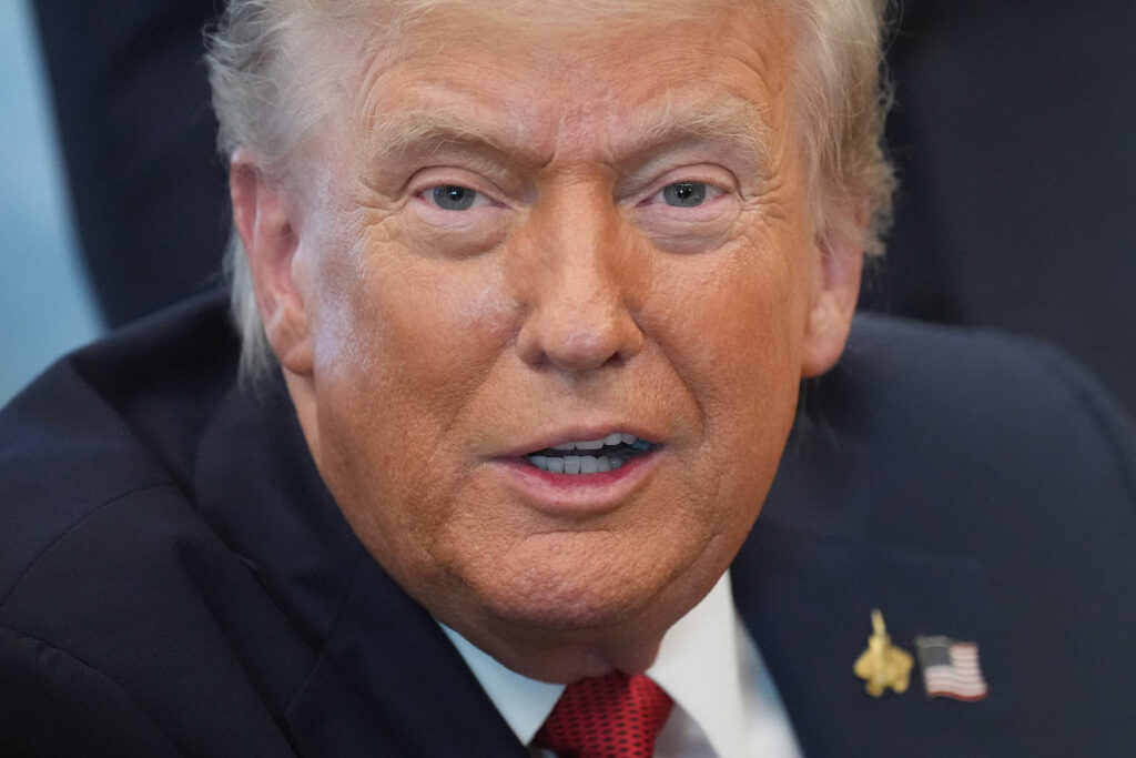 251007-donald-trump-se-108p-e3ce4b.jpg