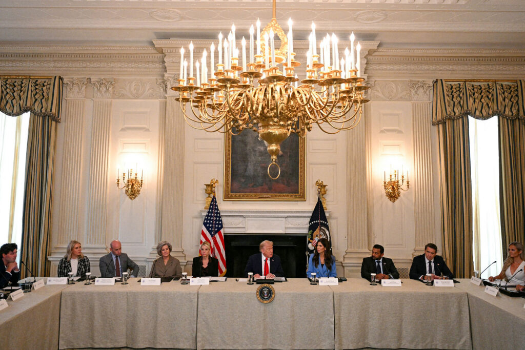 251009-trump-roundtable-ch-1011-4017e4.jpg