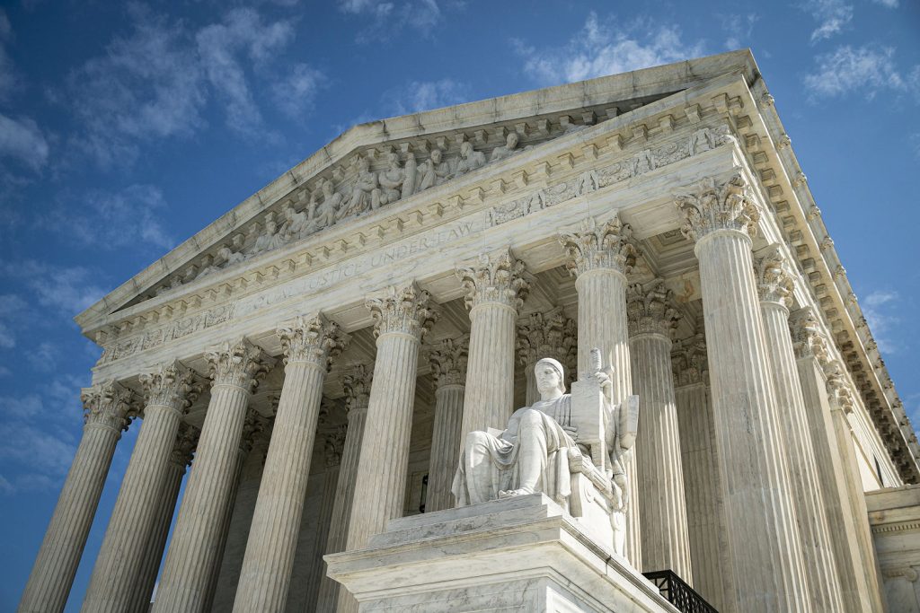 251010-supreme-court-zz-69073d.jpg