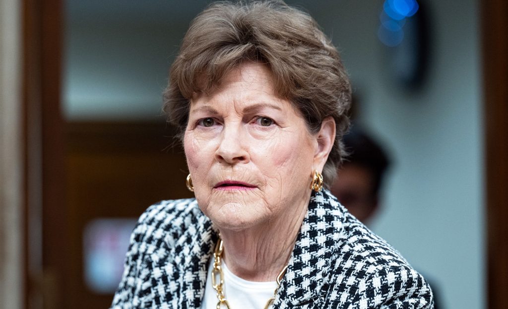 251016-jeanne-shaheen-zz-dcbaf2.jpg