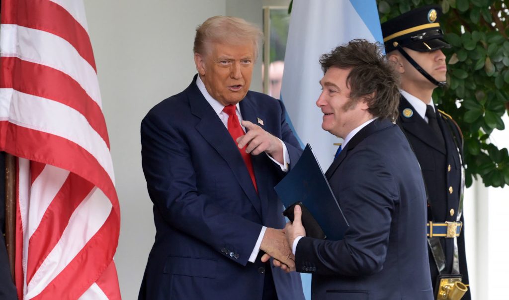 251020-donald-trump-javier-milei-zz-fb9b22.jpg