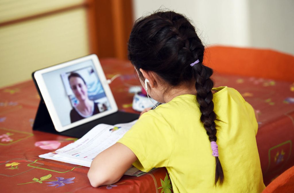 251028-remote-learning-ICE-zz-f67f0f.jpg