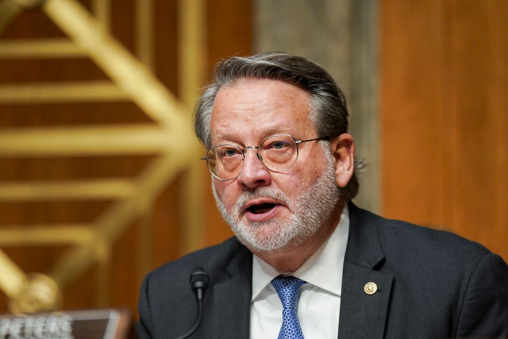 251105-gary-peters-democrat-shutdown-es-39db95.jpg