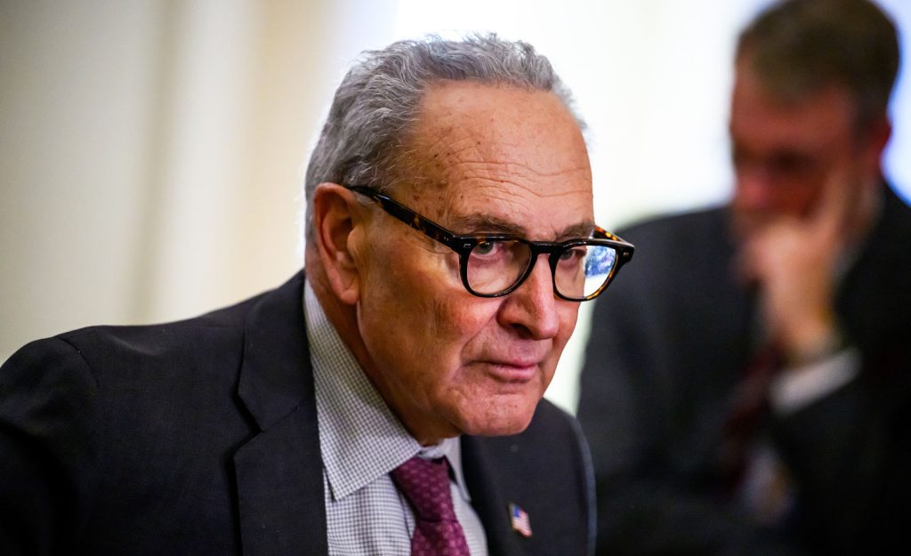 251111-chuck-schumer-zz-01-5bd243.jpg